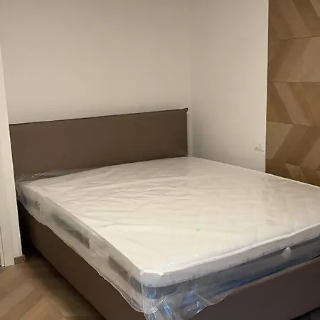 Domus Dea Dependence Per 4 Persone ベルガモ